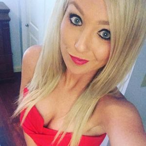 Meet your Posher, Hilary